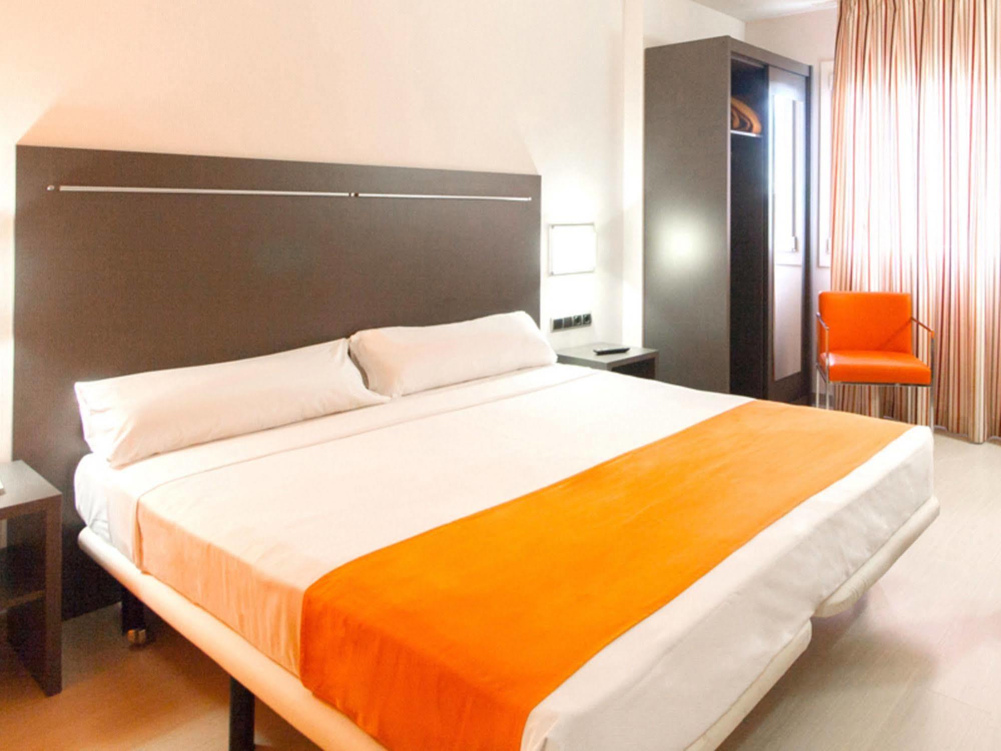 B&B Hotel Barcelona Rubí Zewnętrze zdjęcie