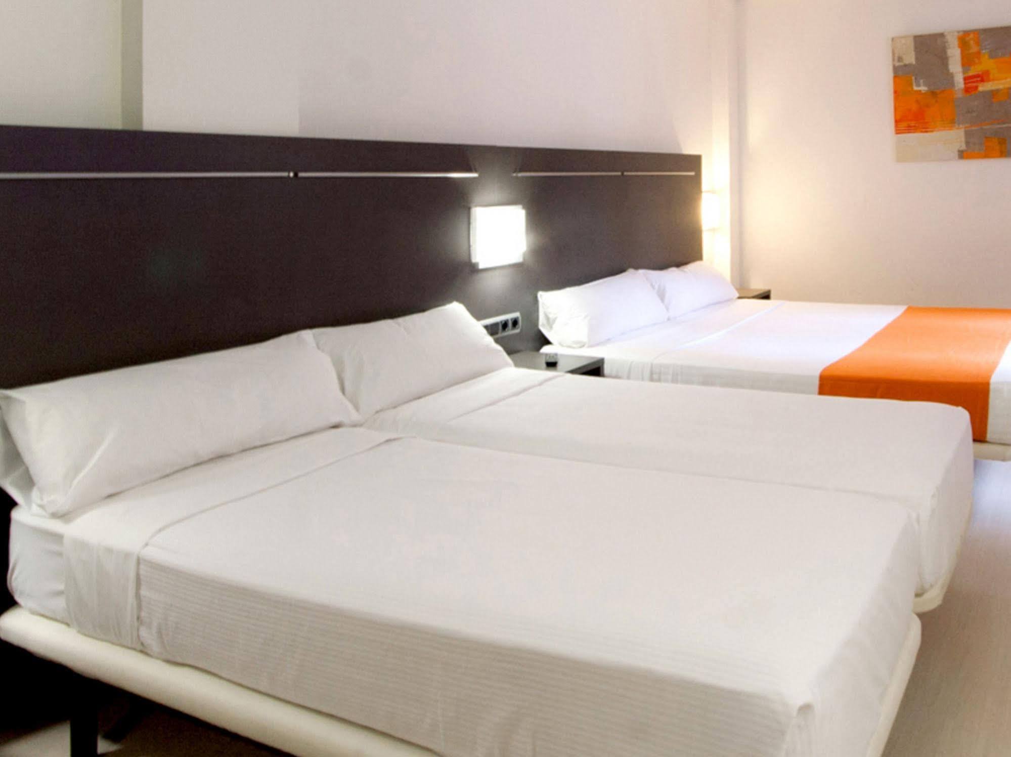 B&B Hotel Barcelona Rubí Zewnętrze zdjęcie